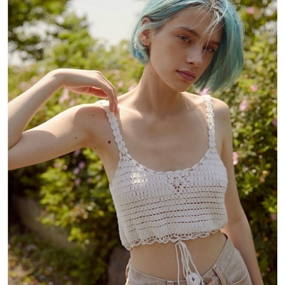 Urban Outfitters out from under beach front crochet cropped Cami Size L